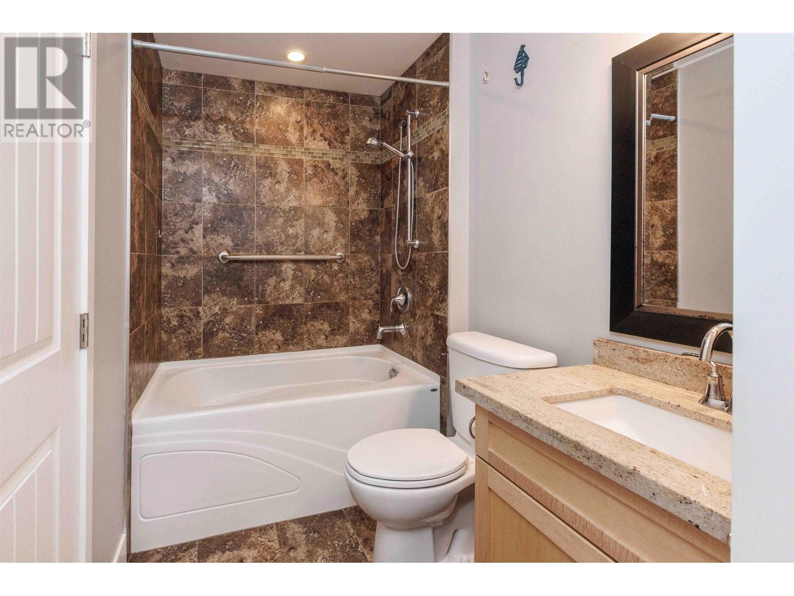 106 518 Shaw Road, Gibsons, British Columbia  V0N 1V8 - Photo 7 - R2866797