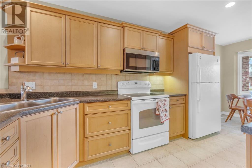 503 Andrew Street, Port Elgin, Ontario  N0H 2C1 - Photo 9 - 40563904