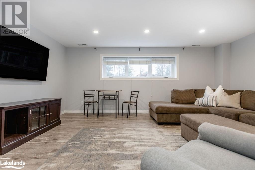 24 Helena Street, Wasaga Beach, Ontario  L9Z 1R1 - Photo 32 - 40566518