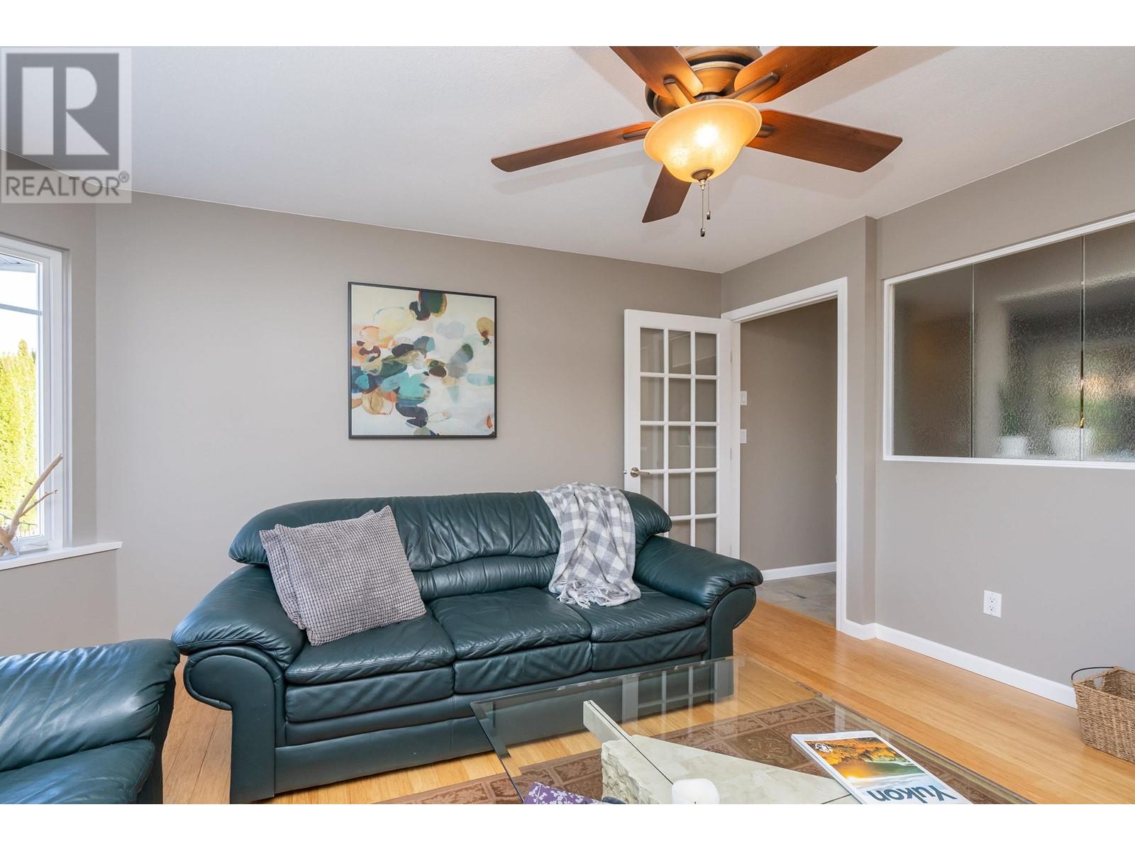 18850 122b Avenue, Pitt Meadows, British Columbia  V3Y 1S4 - Photo 13 - R2866825