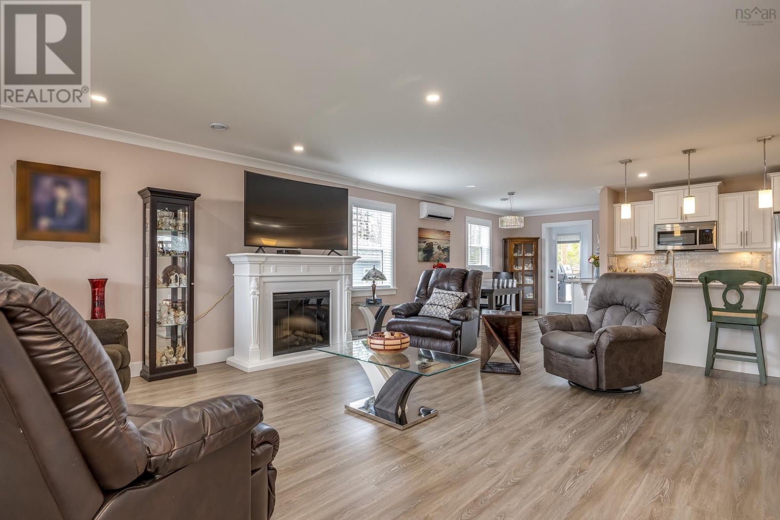 37 Buttercup Grove, Upper Sackville, Nova Scotia  B4E 3C6 - Photo 3 - 202406276