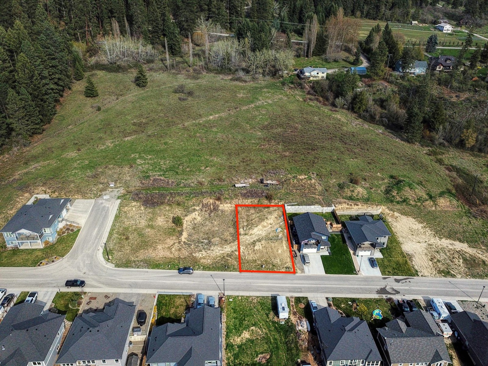 1126 12th Avenue N, Creston, British Columbia  V0B 1G6 - Photo 1 - 2475925