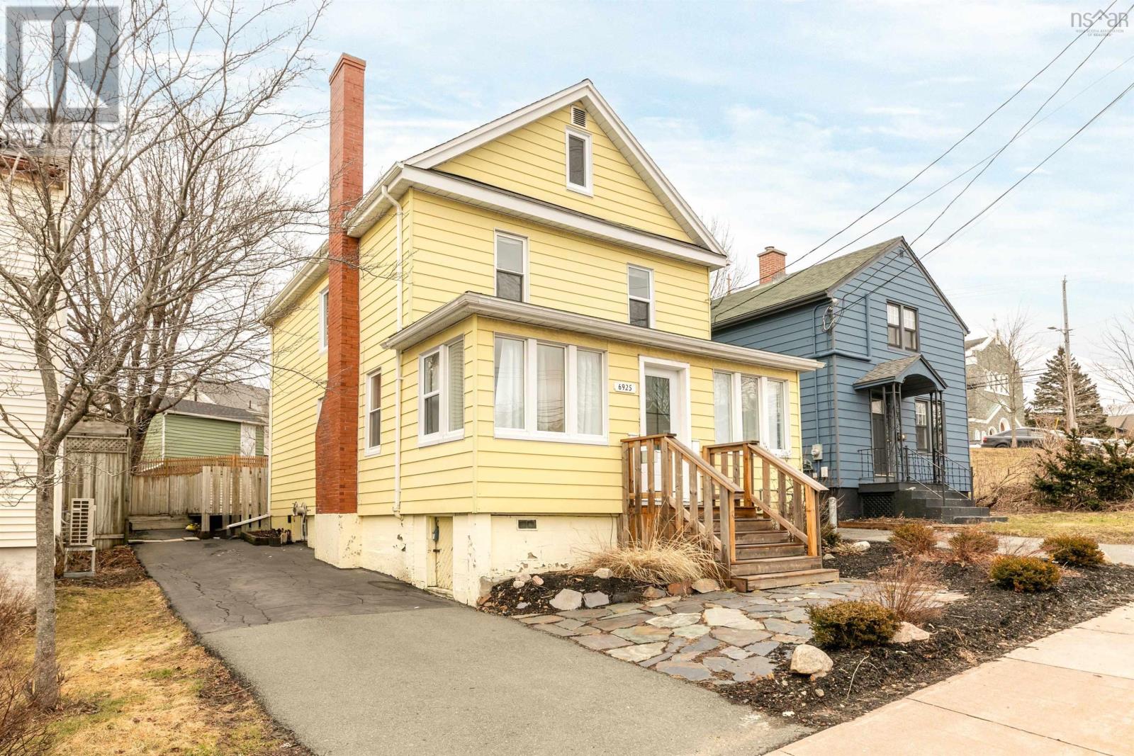 6925 Chebucto Road, Halifax, Nova Scotia  B3L 1M6 - Photo 1 - 202405933