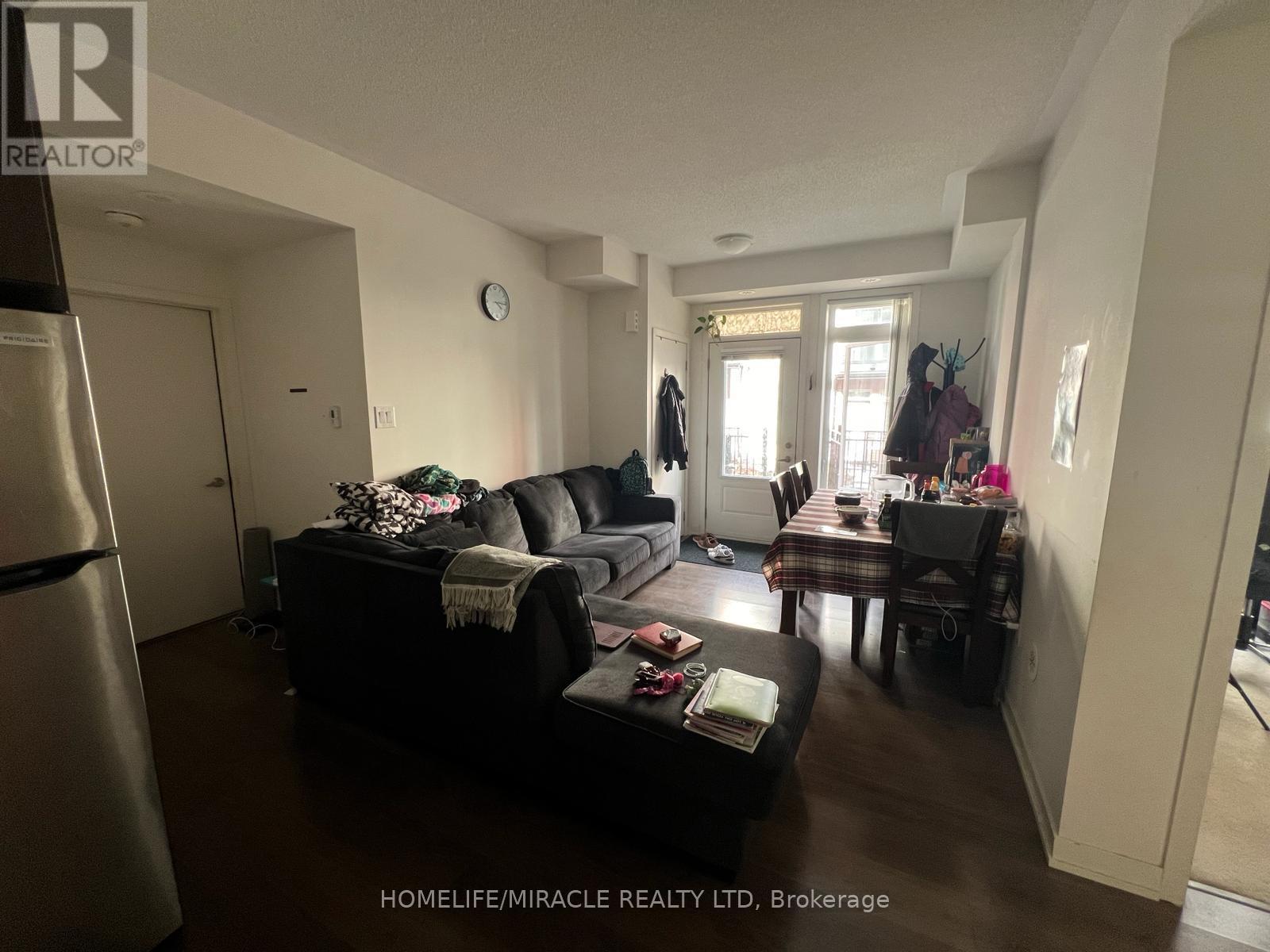#8 -40 Orchid Place Dr, Toronto, Ontario  M1B 0C4 - Photo 2 - E8206116