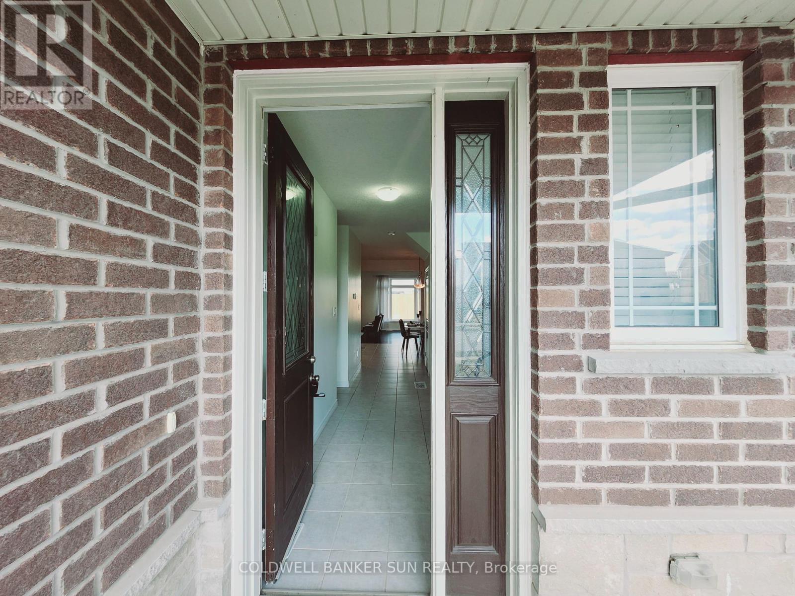 414 Rivertrail Ave, Kitchener, Ontario  N2A 0H6 - Photo 2 - X8206120