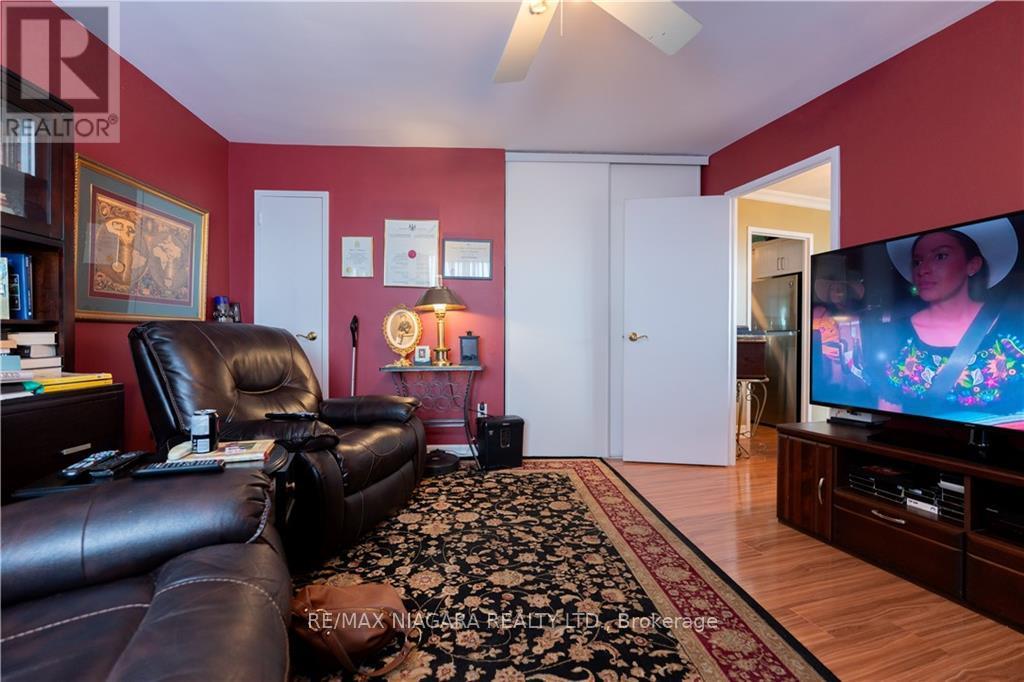 #904 -15 Towering Heights Blvd, St. Catharines, Ontario  L2T 3G7 - Photo 15 - X8206376