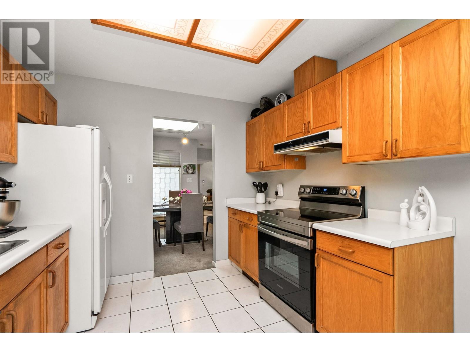 403 2733 Atlin Place, Coquitlam, British Columbia  V3C 5B1 - Photo 7 - R2866834