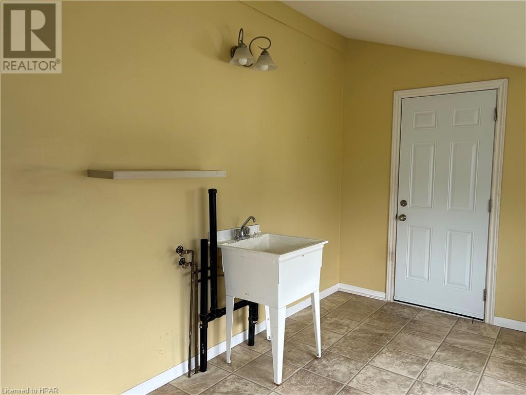 63 East William Street, Seaforth, Ontario  N0K 1W0 - Photo 2 - 40566729