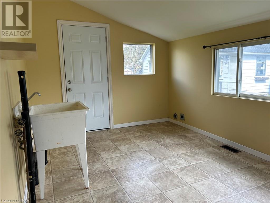 63 East William Street, Seaforth, Ontario  N0K 1W0 - Photo 3 - 40566729