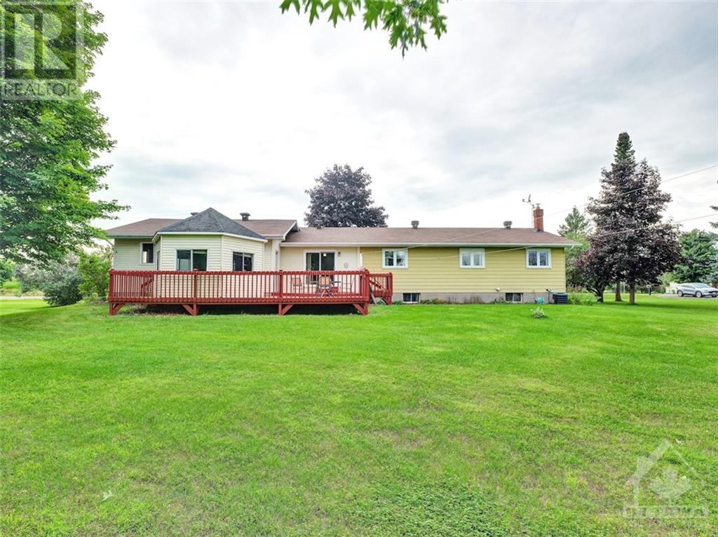 2733 STAGECOACH ROAD Osgoode