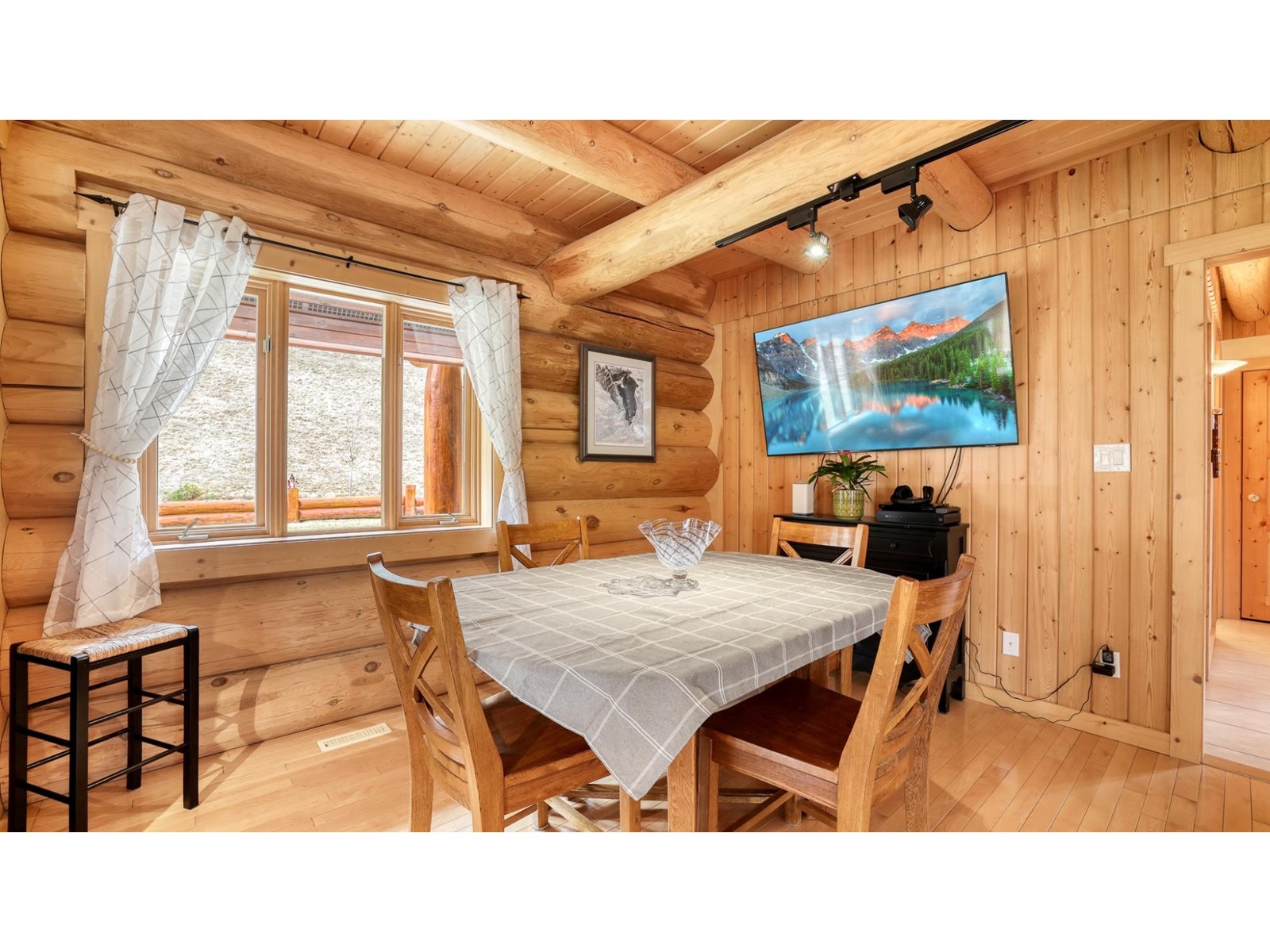 5571 Highway 93/95, Fairmont Hot Springs, British Columbia  V0B 1L2 - Photo 11 - 2475909