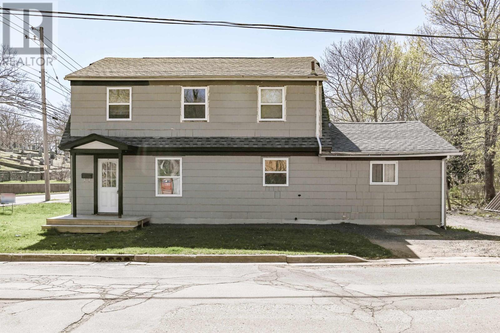 2 Southview, Kentville, Nova Scotia  B4N 1J7 - Photo 1 - 202406342