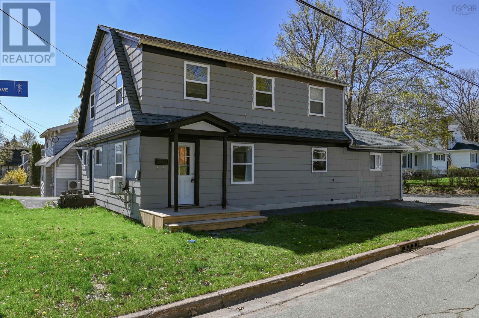 2 Southview, Kentville, Nova Scotia  B4N 1J7 - Photo 2 - 202406342