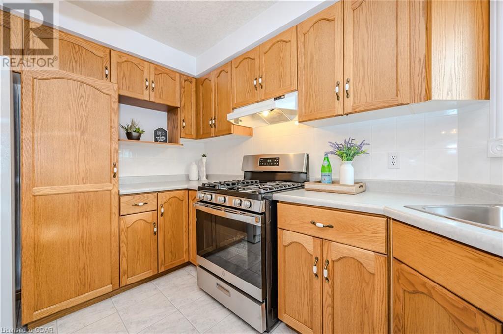 7 Parker Place, Guelph, Ontario  N1E 7A7 - Photo 12 - 40566601