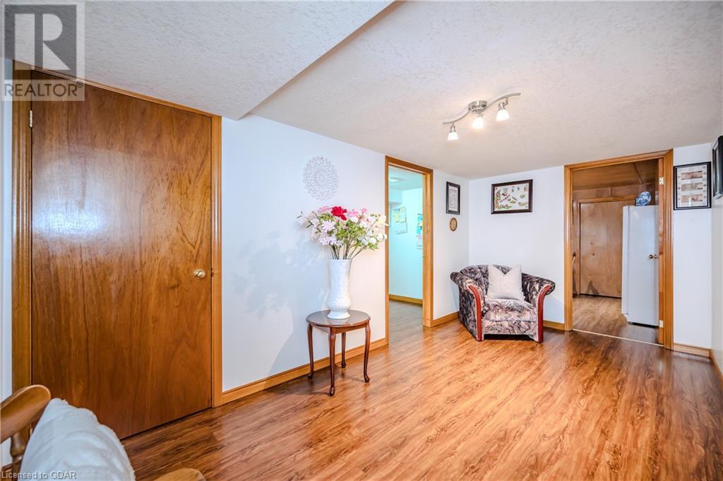 7 Parker Place, Guelph, Ontario  N1E 7A7 - Photo 27 - 40566601