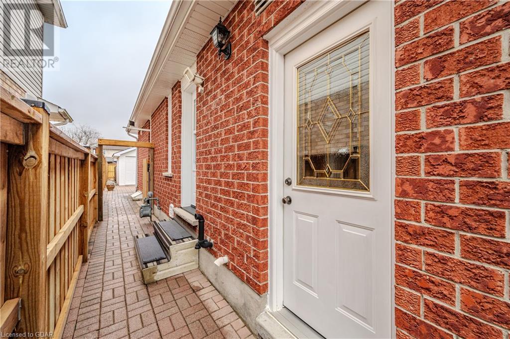 7 Parker Place, Guelph, Ontario  N1E 7A7 - Photo 3 - 40566601