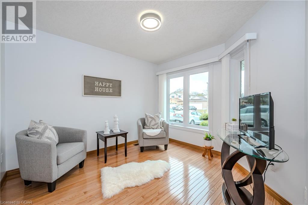 7 Parker Place, Guelph, Ontario  N1E 7A7 - Photo 4 - 40566601