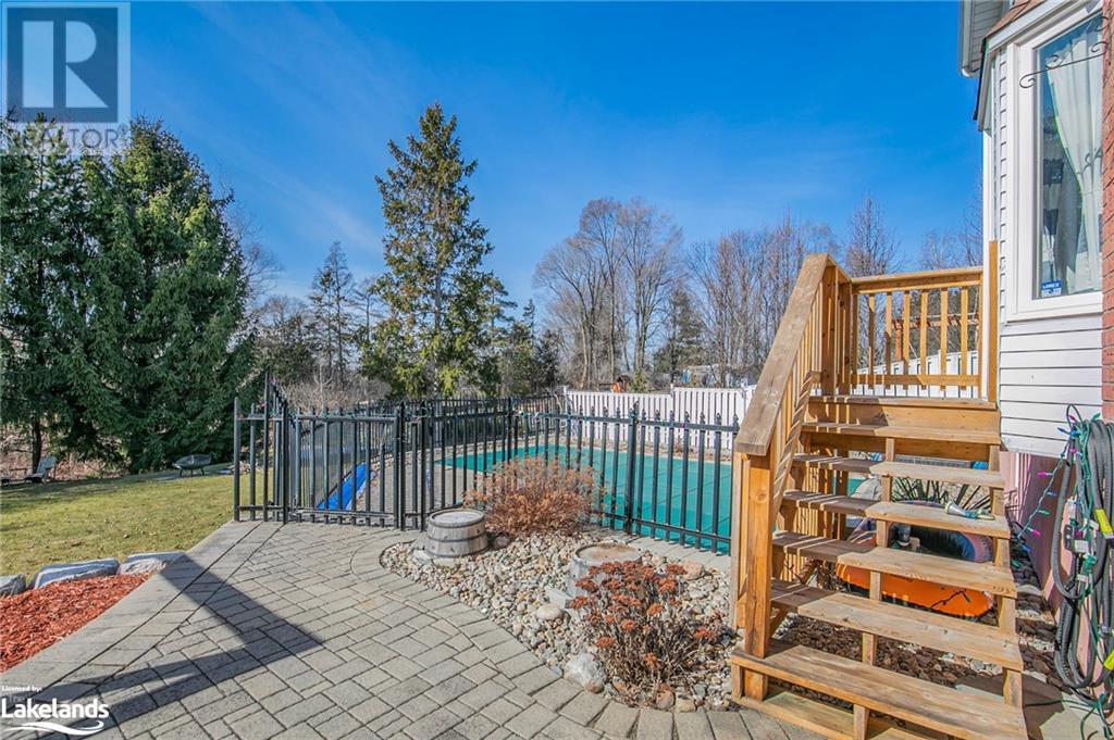 912 Sloan Circle Drive, Innisfil, Ontario  L0L 1K0 - Photo 17 - 40567075