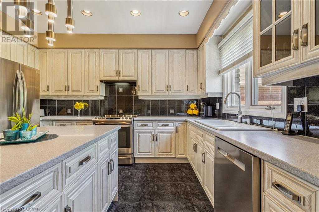 77 Adriatic Boulevard, Stoney Creek, Ontario  L8G 5C6 - Photo 11 - 40565143