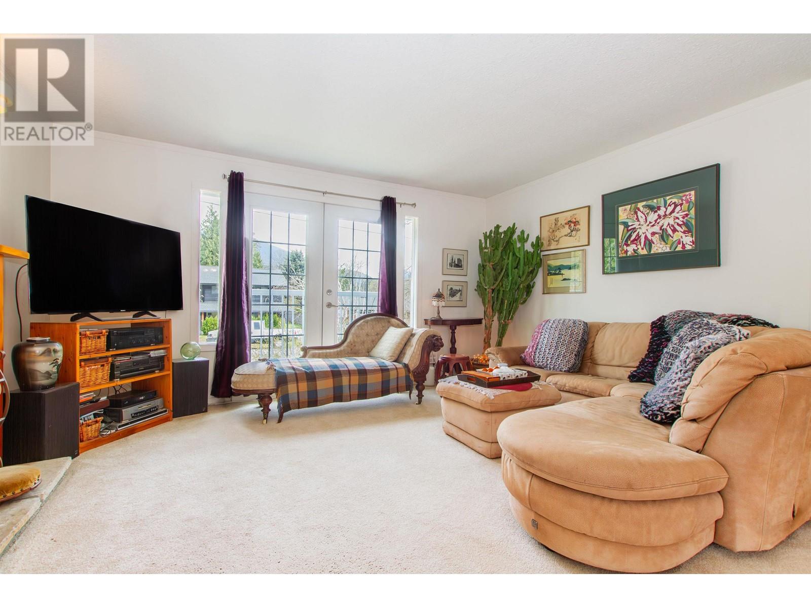 41569 Rod Road, Brackendale, British Columbia  V0N 1H0 - Photo 13 - R2866896