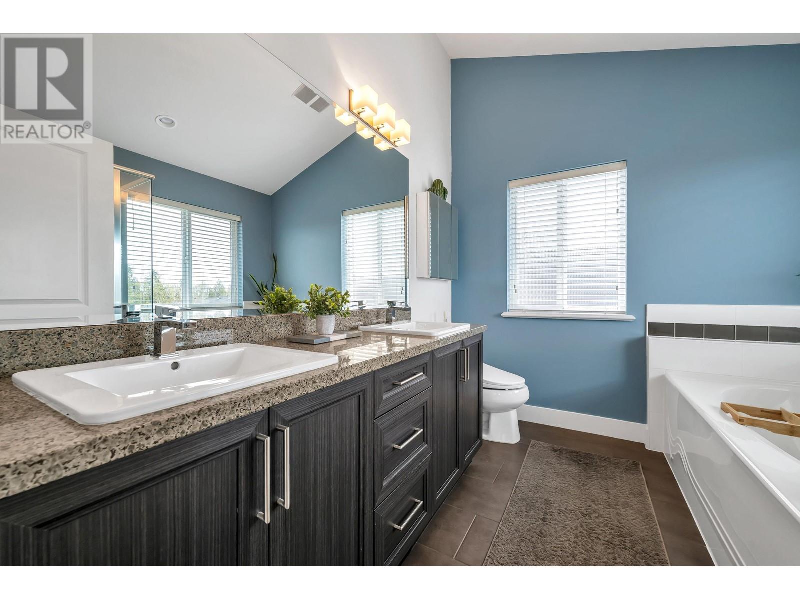 10431 Mceachern Street, Maple Ridge, British Columbia  V2W 0H8 - Photo 16 - R2866921