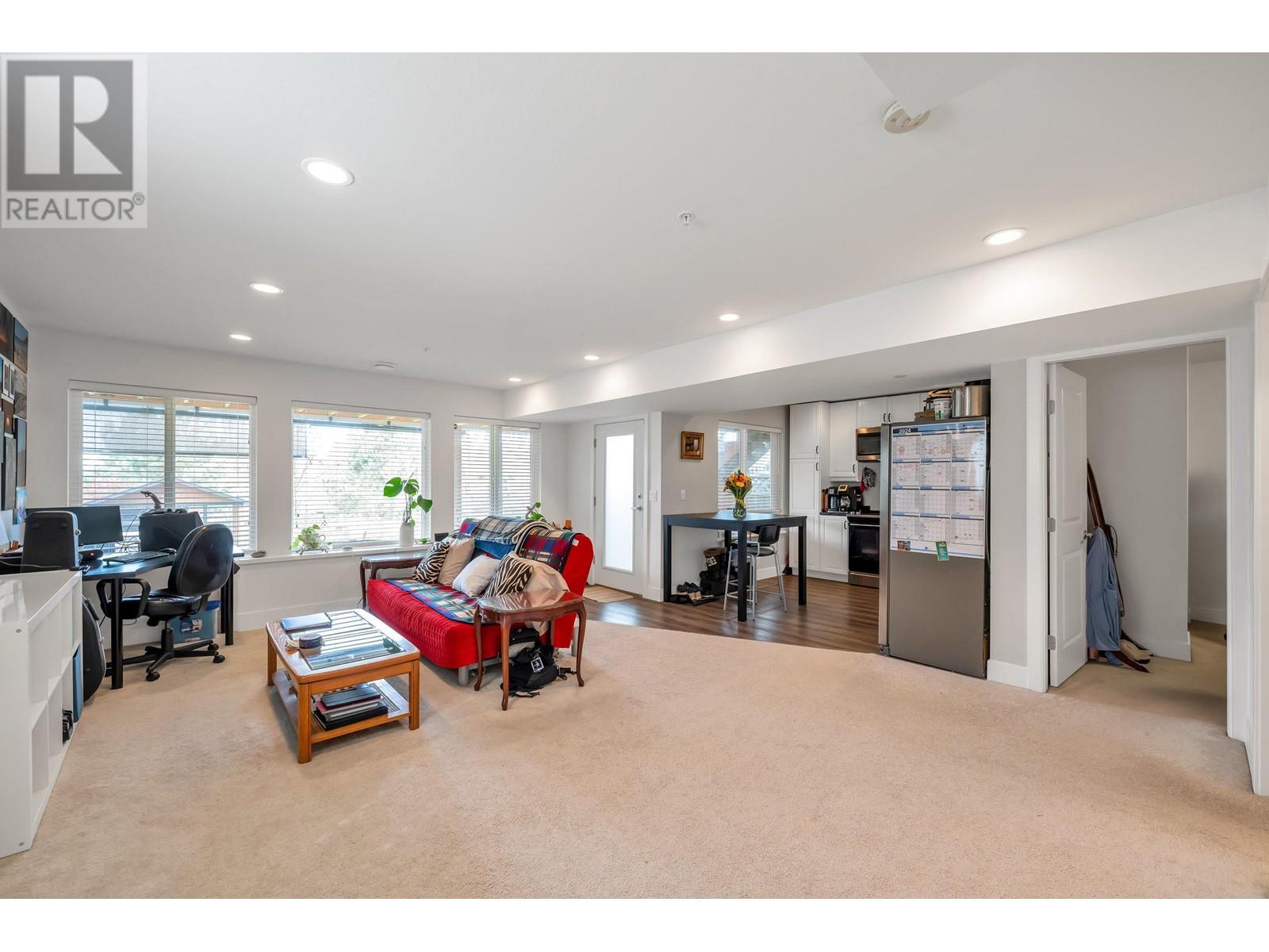 10431 Mceachern Street, Maple Ridge, British Columbia  V2W 0H8 - Photo 25 - R2866921