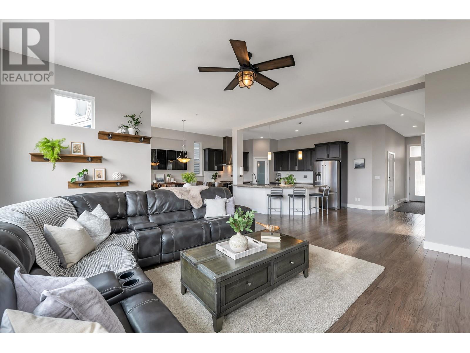 10431 Mceachern Street, Maple Ridge, British Columbia  V2W 0H8 - Photo 3 - R2866921