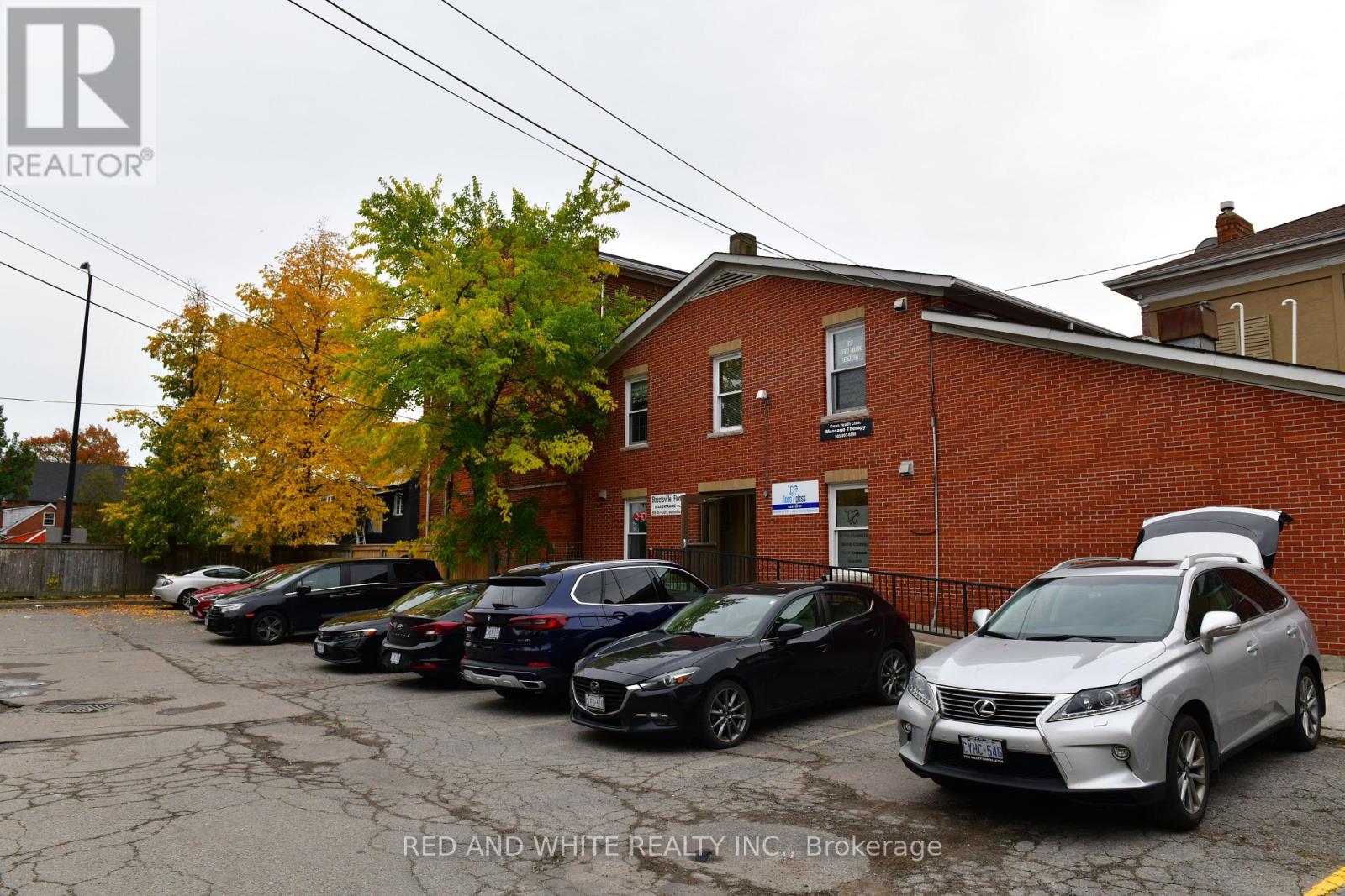 265 Queen Street S, Mississauga, Ontario  L5M 1L9 - Photo 3 - W8204286