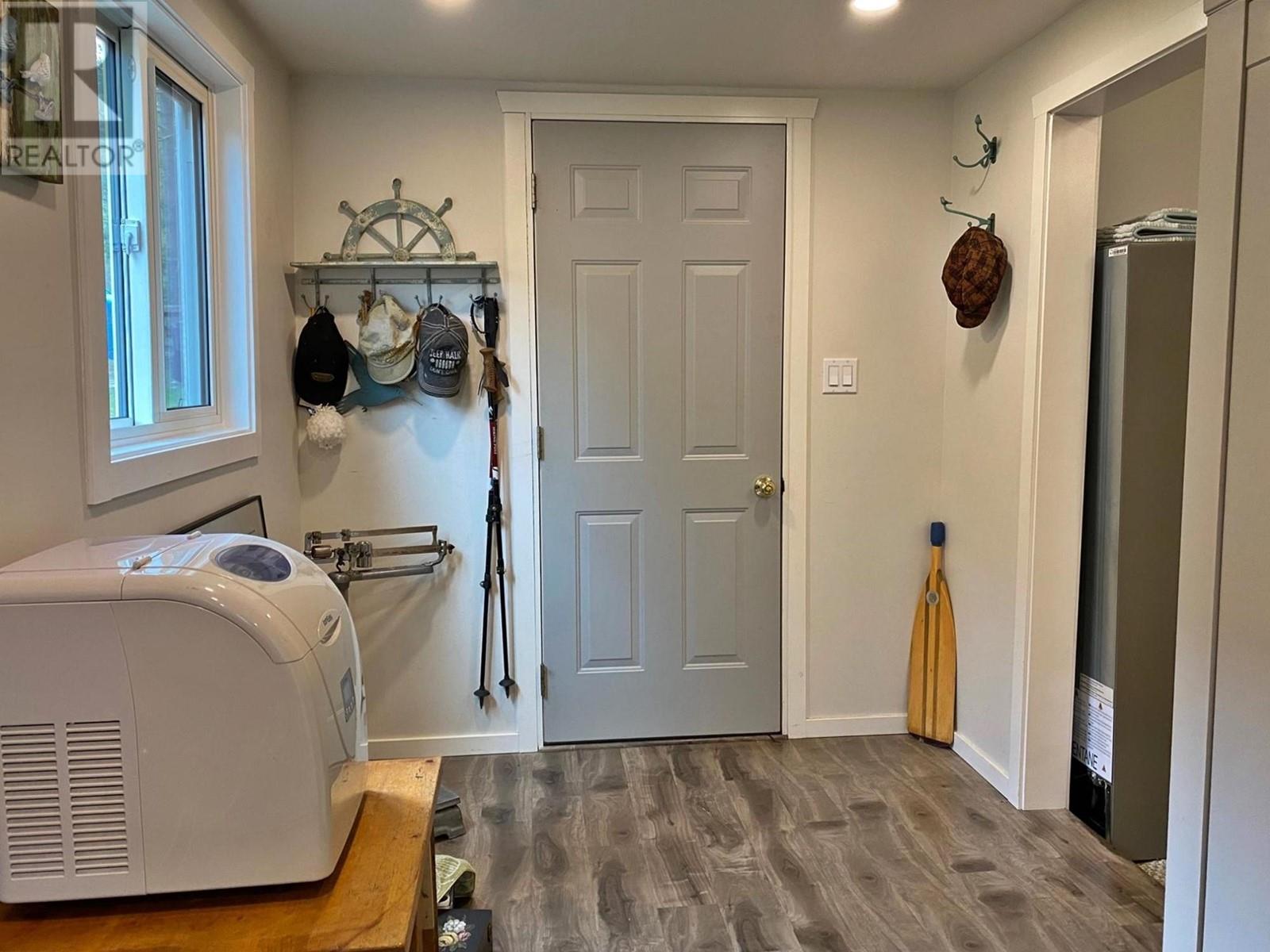 5472 Agate Bay Road, Barriere, British Columbia  V0E 2E0 - Photo 19 - 177624