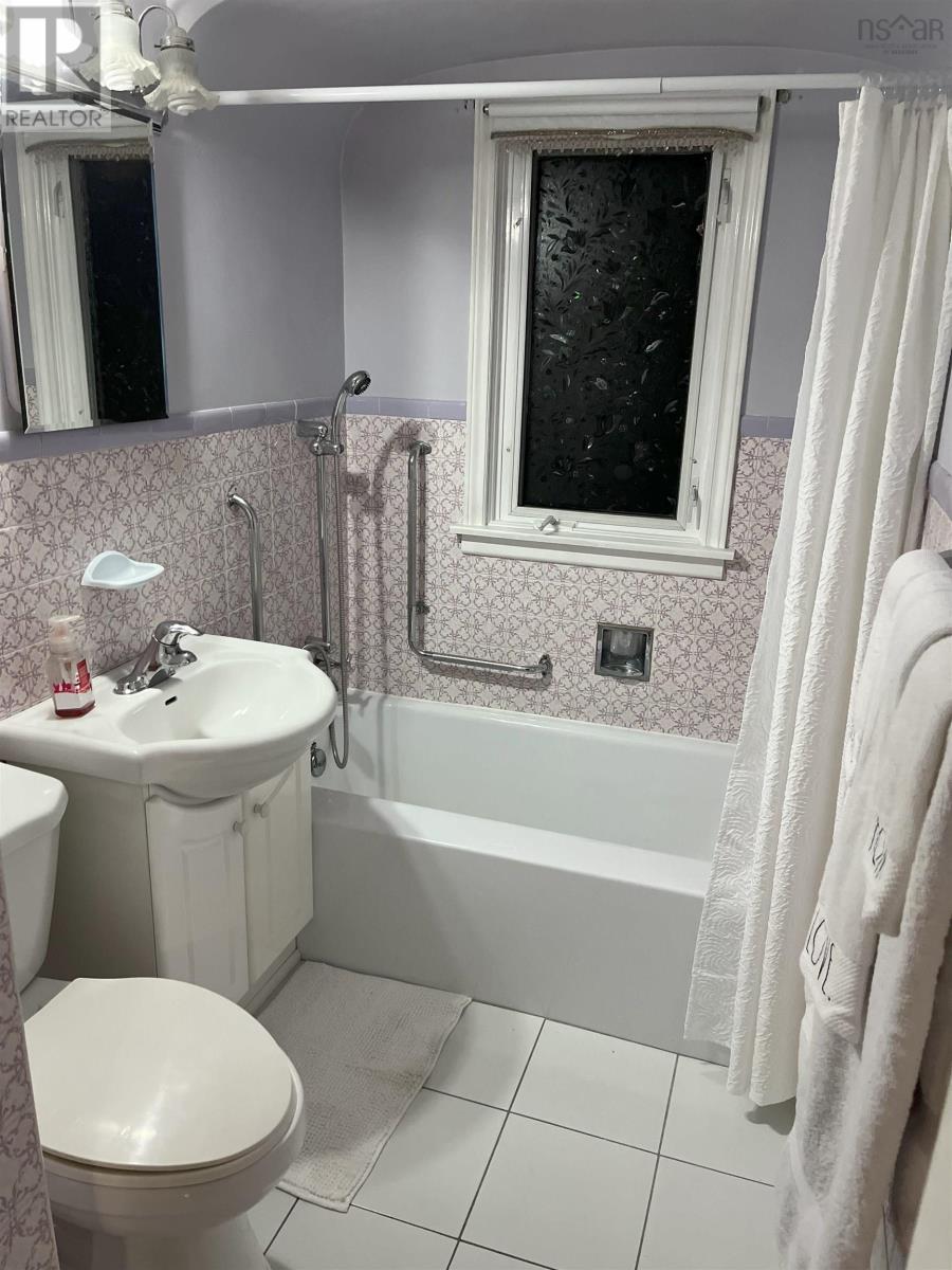94 Frederick Avenue, Fairview, Nova Scotia  B3N 2K8 - Photo 24 - 202406282