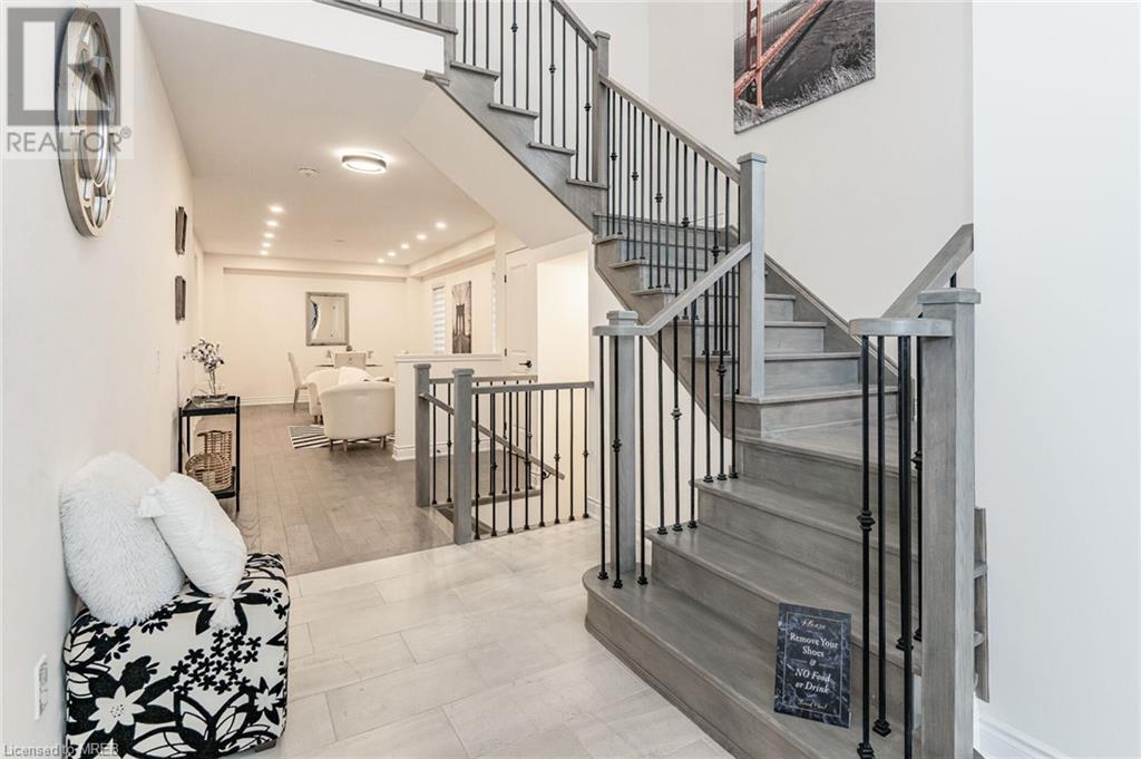 201 Whittington Drive, Hamilton, Ontario  L9L 0H6 - Photo 6 - 40567309