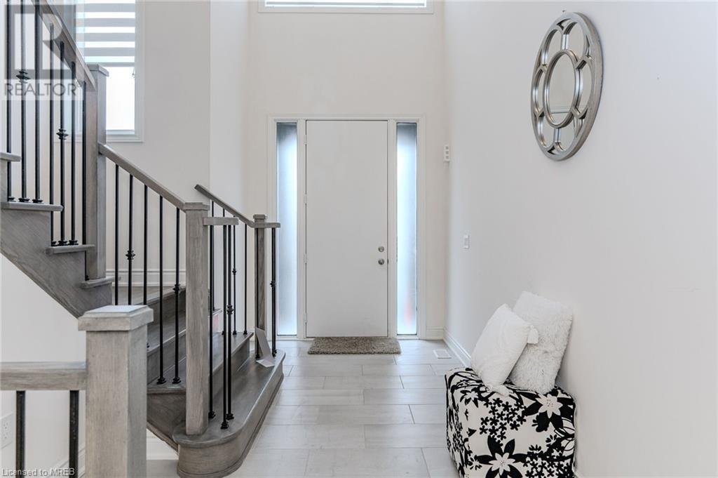 201 Whittington Drive, Hamilton, Ontario  L9L 0H6 - Photo 5 - 40567309