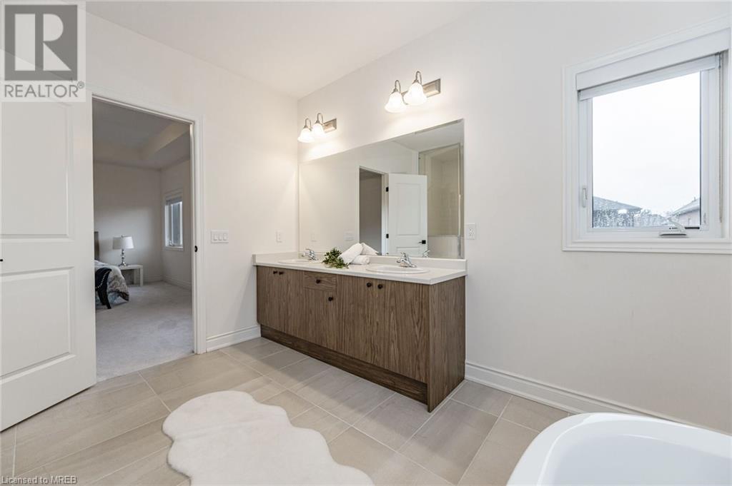 201 Whittington Drive, Hamilton, Ontario  L9L 0H6 - Photo 31 - 40567309