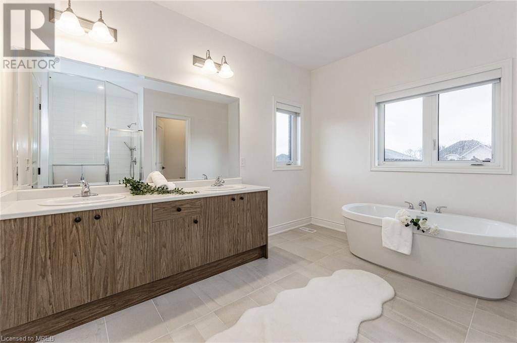 201 Whittington Drive, Hamilton, Ontario  L9L 0H6 - Photo 32 - 40567309