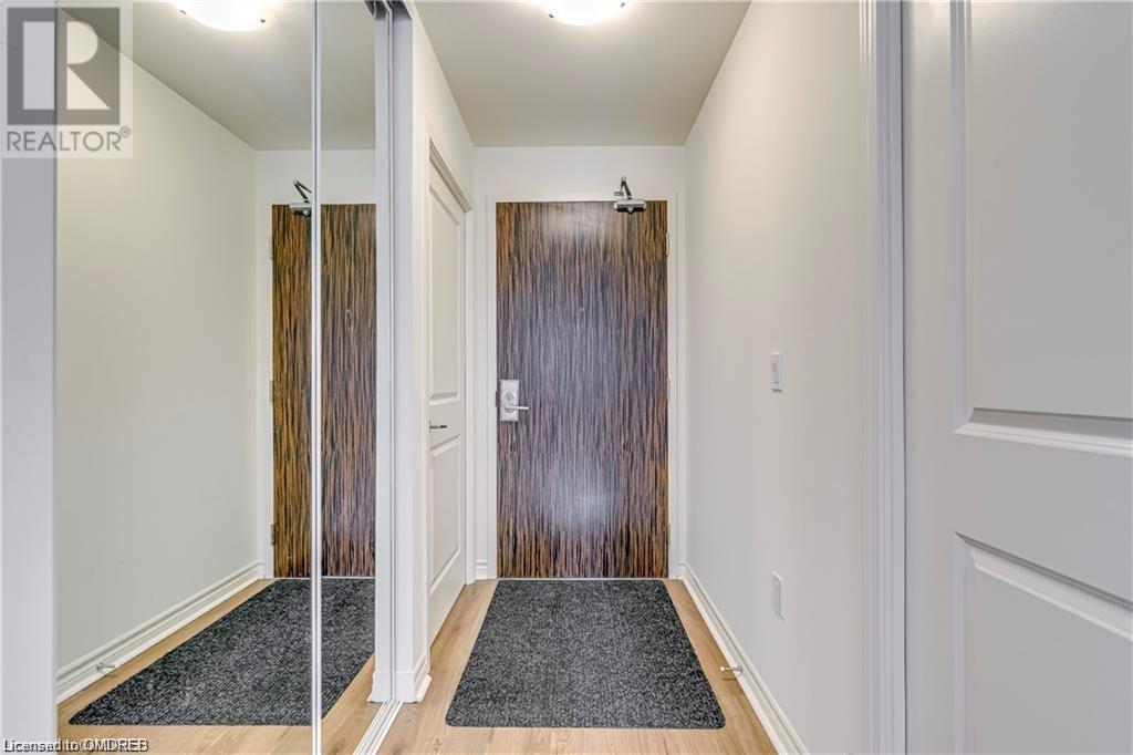 349 Rathburn Road W Unit# 806, Mississauga, Ontario  L5B 0G9 - Photo 2 - 40567421