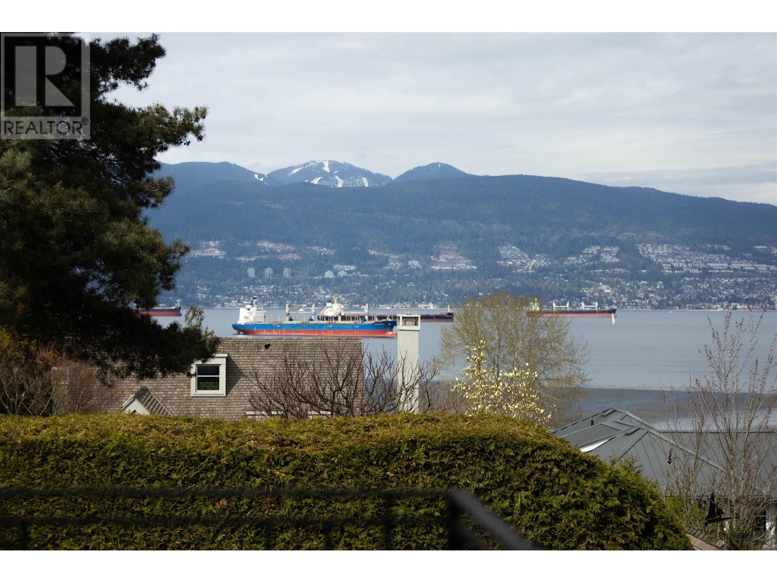 Listing Picture 37 of 40 : 4677 SIMPSON AVENUE, Vancouver / 溫哥華 - 魯藝地產 Yvonne Lu Group - MLS Medallion Club Member