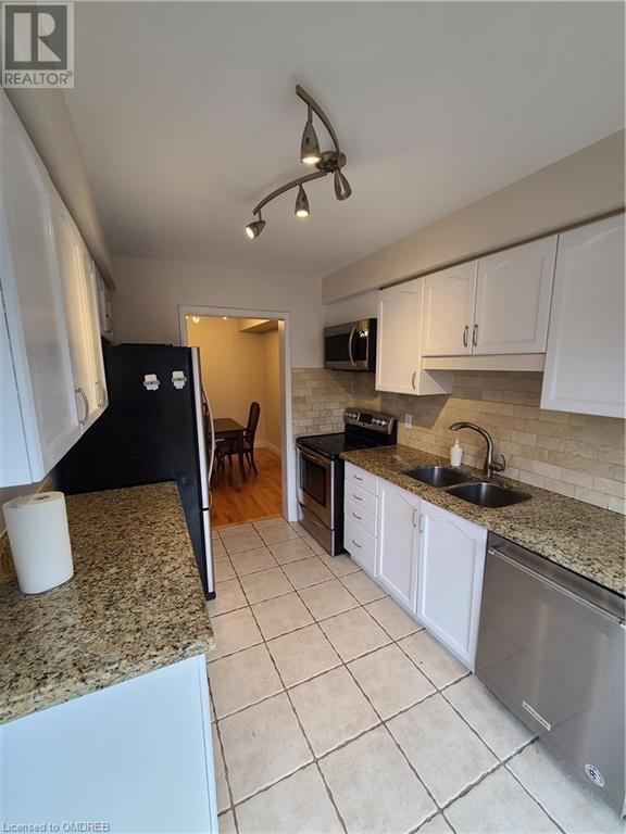 1276 Silvan Forest Drive Unit# 33, Burlington, Ontario  L7M 4V8 - Photo 2 - 40567448