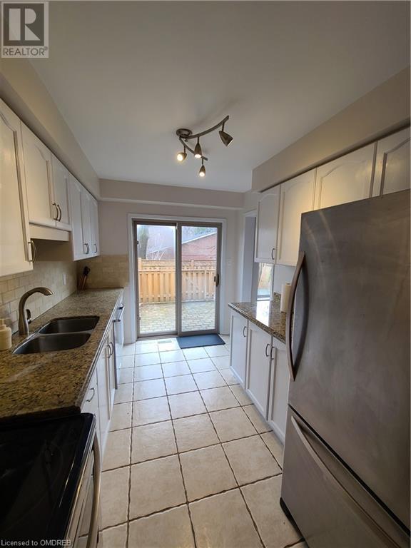 1276 Silvan Forest Drive Unit# 33, Burlington, Ontario  L7M 4V8 - Photo 3 - 40567448