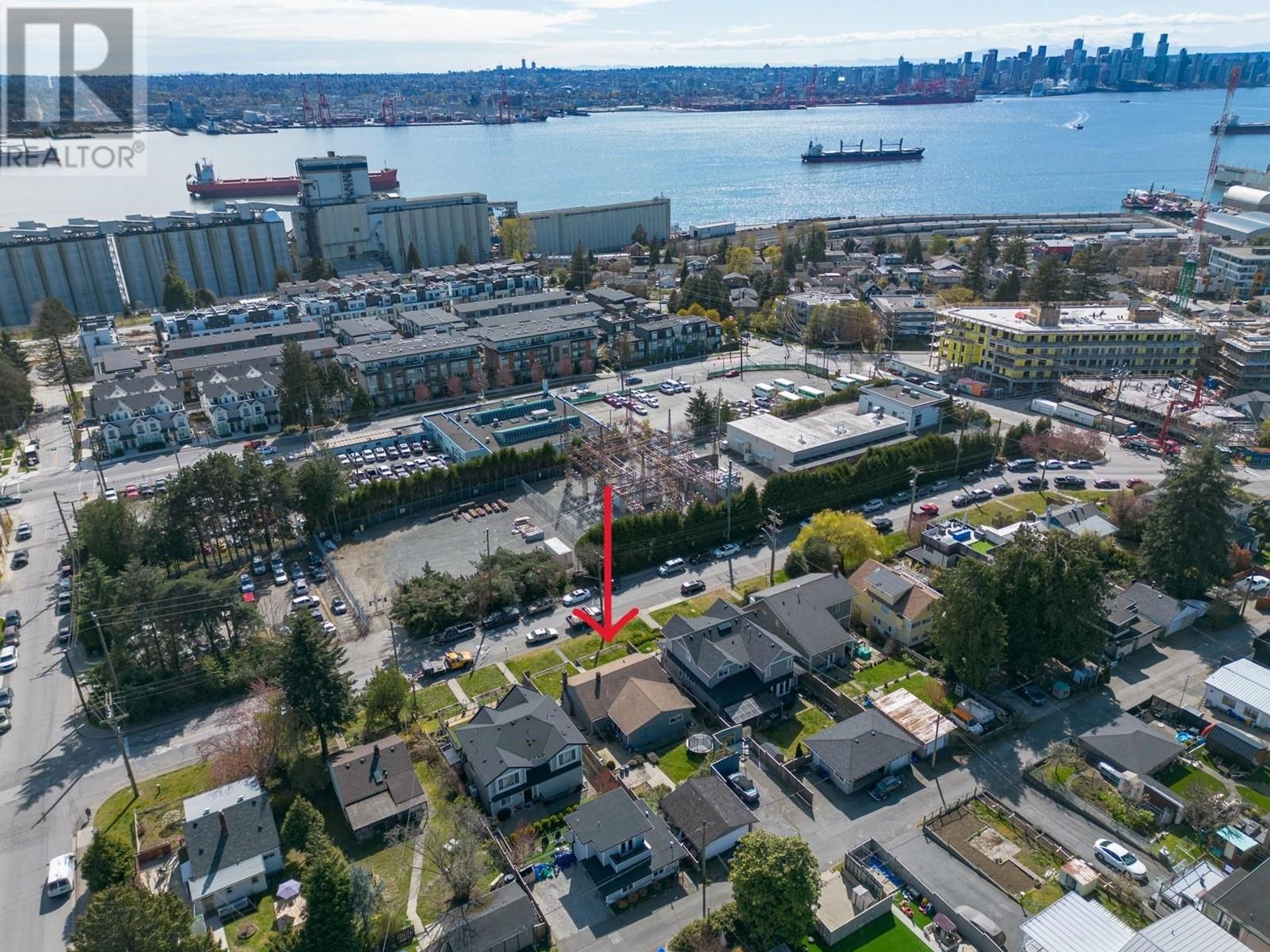 472 E 4th Street, North Vancouver, British Columbia  V7L 1J5 - Photo 5 - R2867154