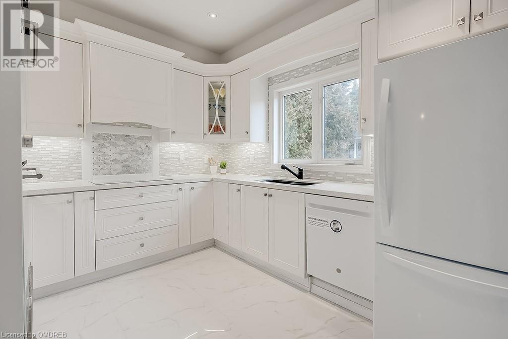 2237 Proudfoot Trail, Oakville, Ontario  L6M 3S7 - Photo 11 - 40567337