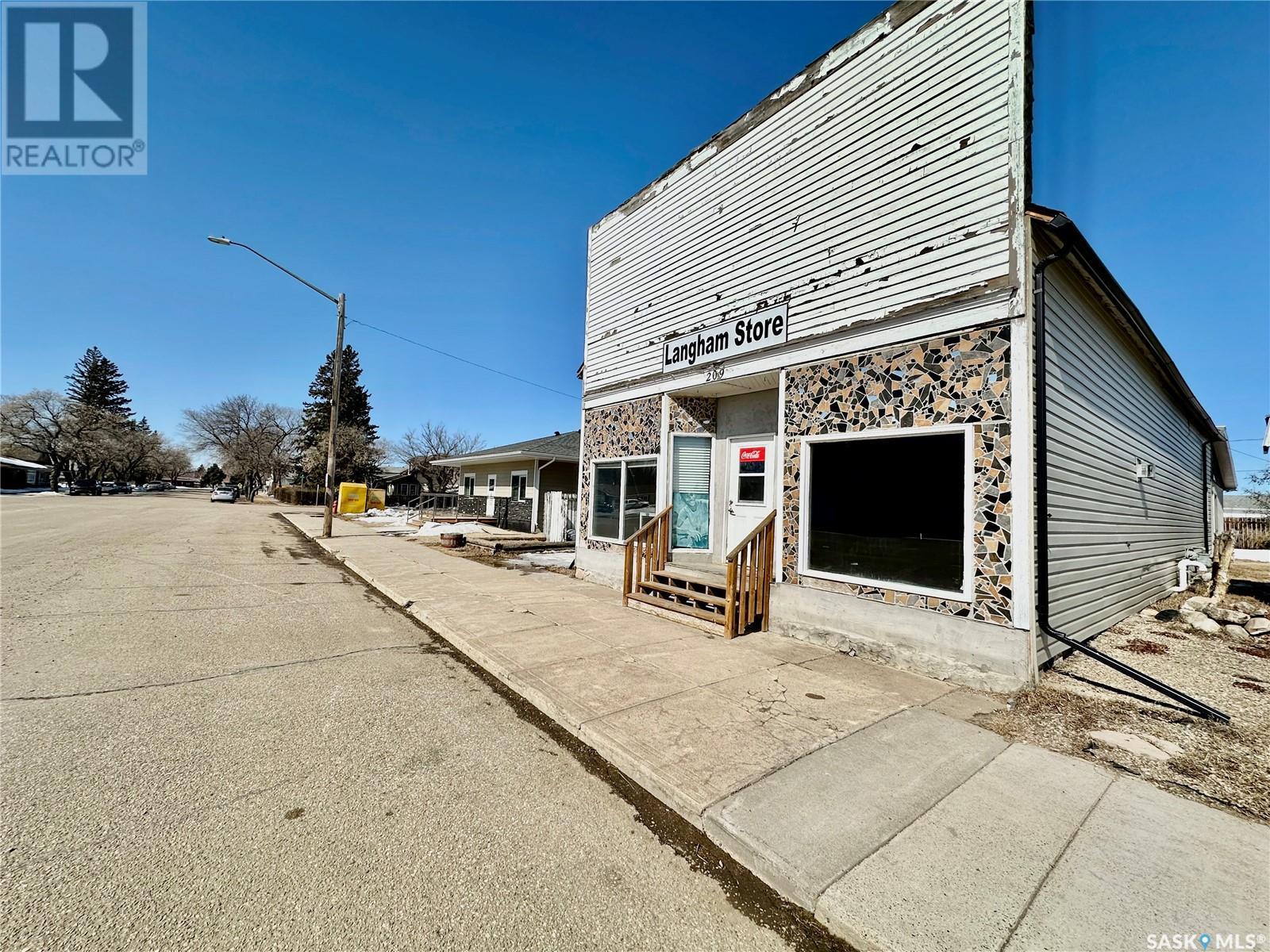209 Main Street E, Langham, Saskatchewan  S0K 2L0 - Photo 11 - SK965156