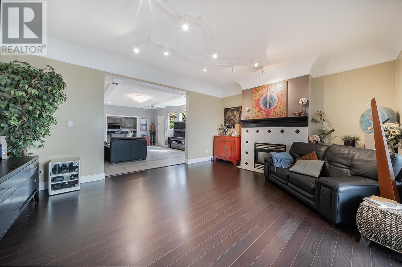 1503 Purcell Drive, Coquitlam, British Columbia  V3E 3C2 - Photo 4 - R2866829