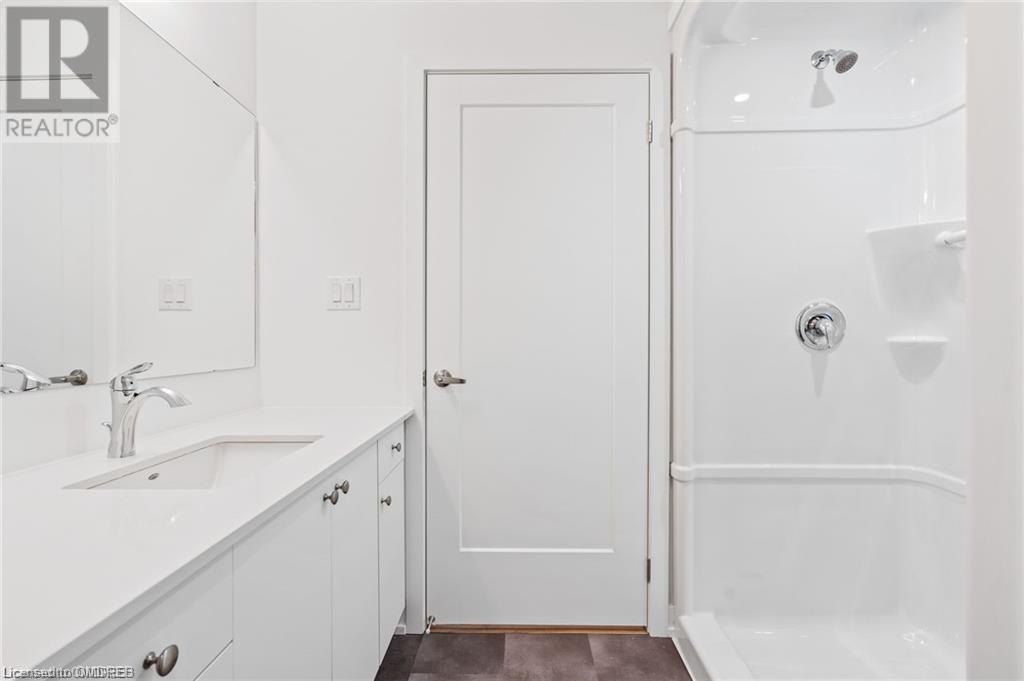 781 Clare Avenue Avenue Unit# 111, Welland, Ontario  L3C 0K1 - Photo 11 - 40566220