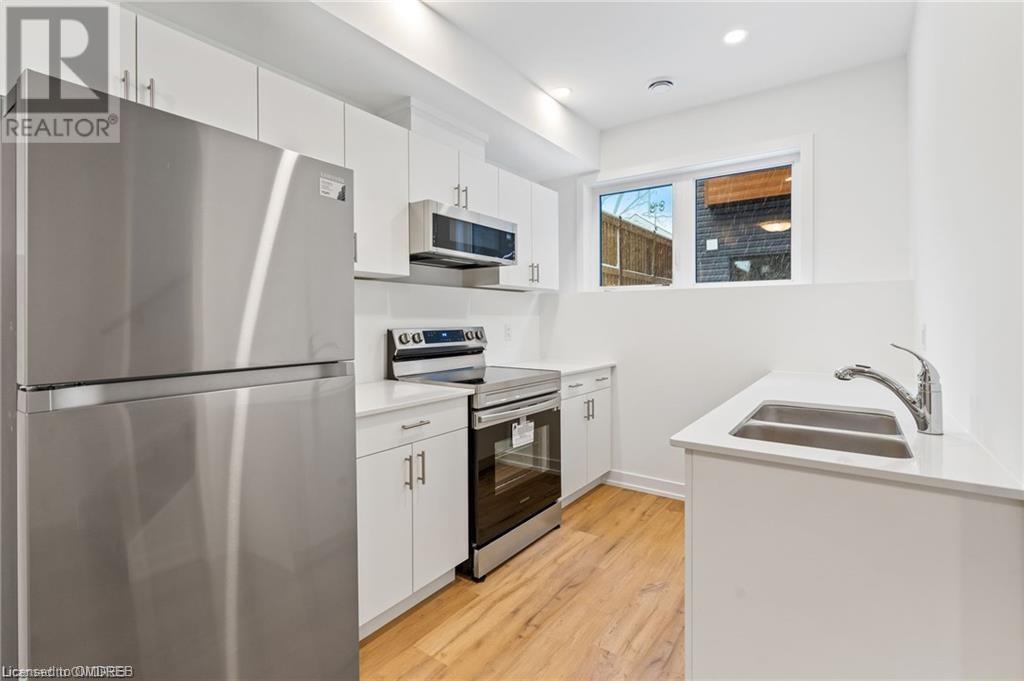 781 Clare Avenue Avenue Unit# 111, Welland, Ontario  L3C 0K1 - Photo 4 - 40566220