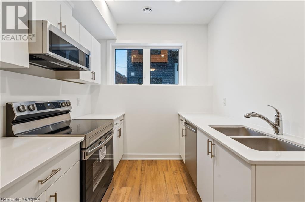 781 Clare Avenue Avenue Unit# 111, Welland, Ontario  L3C 0K1 - Photo 5 - 40566220