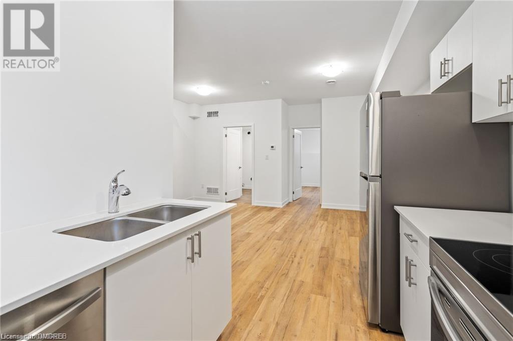 781 Clare Avenue Avenue Unit# 111, Welland, Ontario  L3C 0K1 - Photo 6 - 40566220