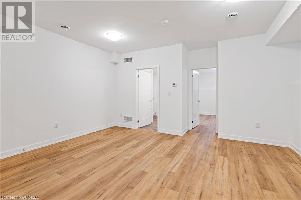 781 Clare Avenue Avenue Unit# 111, Welland, Ontario  L3C 0K1 - Photo 7 - 40566220