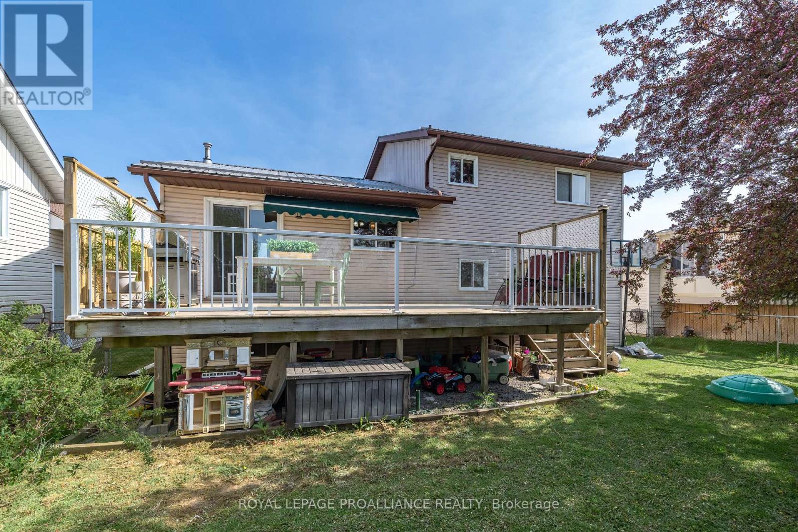 12 First Ave, Prince Edward County, Ontario  K0K 3L0 - Photo 27 - X8208616