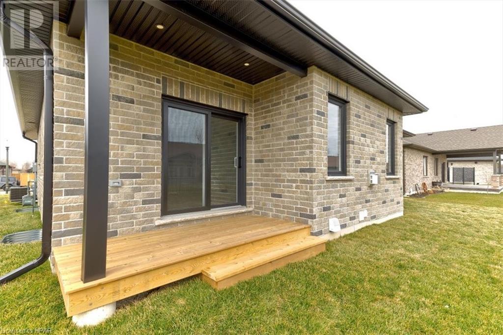 7 Winchester Crescent, Listowel, Ontario  N4W 3K7 - Photo 10 - 40565922