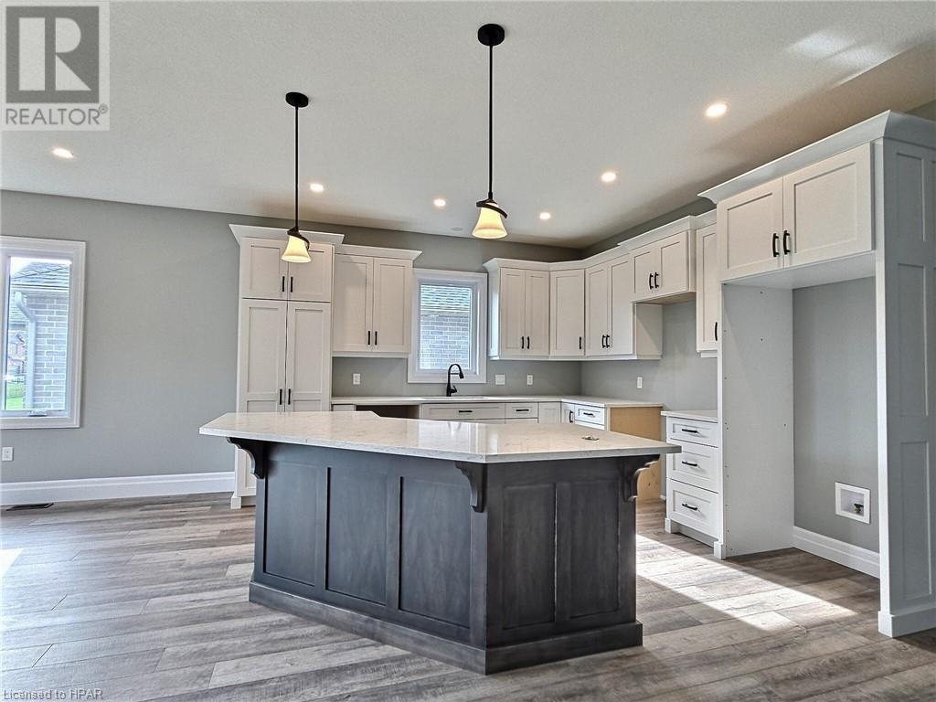 7 Winchester Crescent, Listowel, Ontario  N4W 3K7 - Photo 2 - 40565922